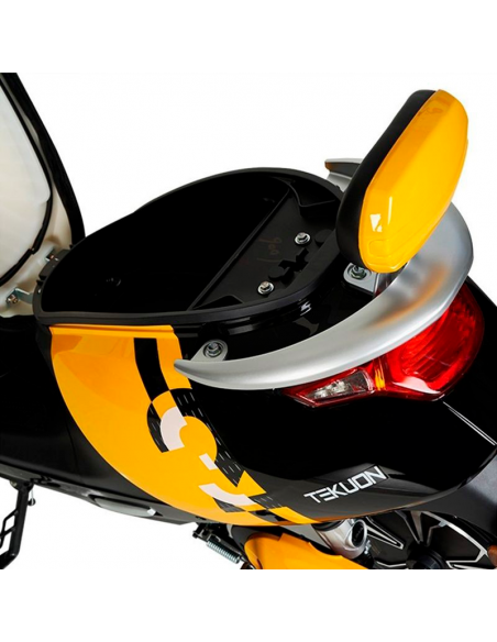 Scooter eléctrico 800W matriculable Moma